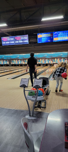 Restaurant «Lanes Trains And Automobiles», reviews and photos, 450 Butler Dr, Murfreesboro, TN 37127, USA