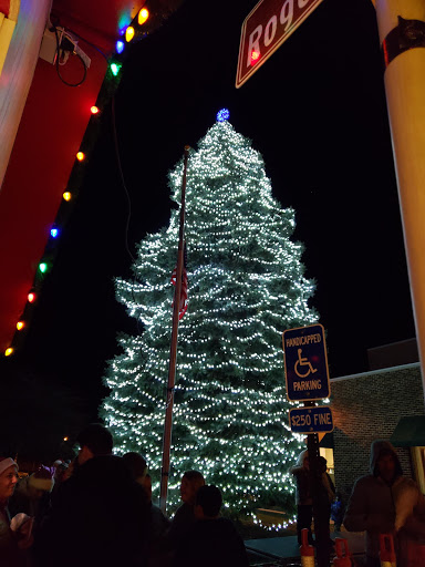 Auto Parts Store «NAPA Auto Parts - Genoa Auto Parts Inc», reviews and photos, 330 W Main St, Genoa, IL 60135, USA