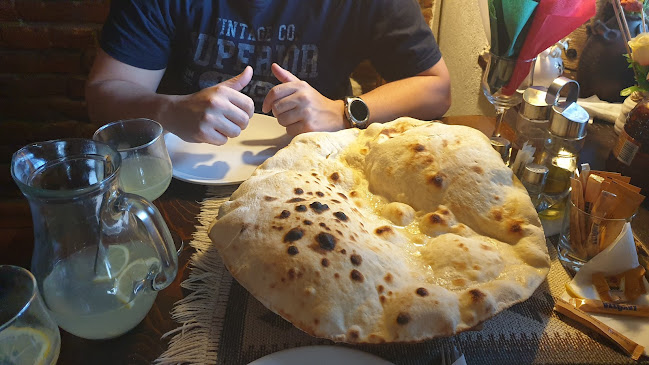 http://restaurantcasaveche.ro/