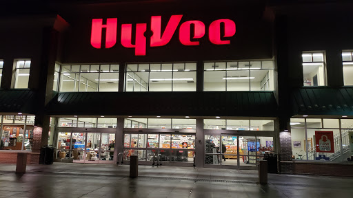 Supermarket «Hy-Vee», reviews and photos, 601 N 3rd Pl, Manhattan, KS 66502, USA