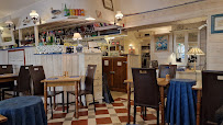 Atmosphère du Restaurant Chez Nicole Café PMU à Wissant - n°3