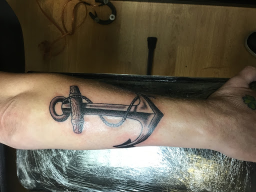 Tattoo Shop «southern grace tattoo gallery», reviews and photos, 790 Burnt Hickory Rd b, Cartersville, GA 30120, USA