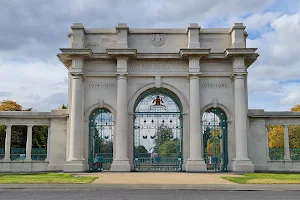 Nottingham War Memorial Gardens image
