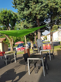 Atmosphère du Café Le Café de l'Union à Louin - n°1