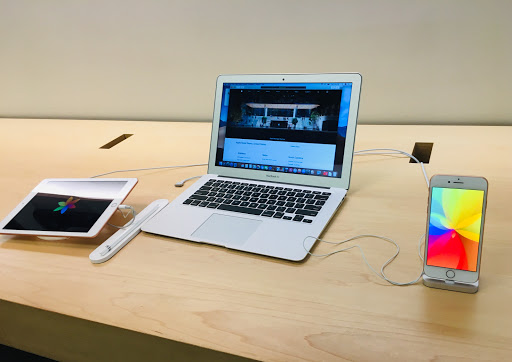 Computer Store «Apple Freehold Raceway Mall», reviews and photos, 3710 Route 9 South, Freehold, NJ 07728, USA