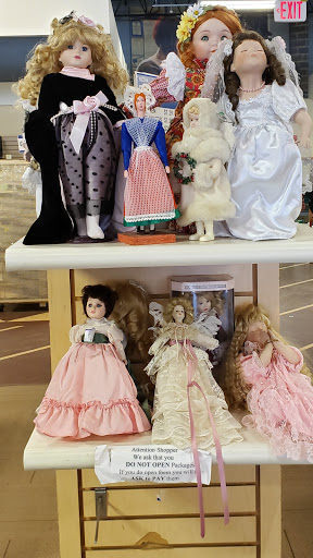Thrift Store «Goodwill Dearborn Store», reviews and photos, 22451 Michigan Ave, Dearborn, MI 48124, USA