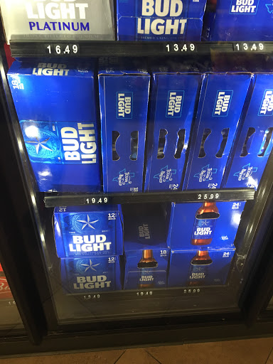 Gas Station «QuikTrip», reviews and photos, 2321 N Beach St, Haltom City, TX 76111, USA