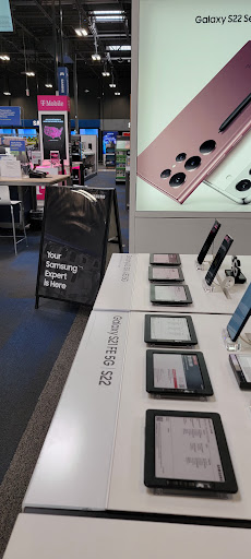 Electronics Store «Best Buy», reviews and photos, 1 Garden State Plaza Blvd, Paramus, NJ 07652, USA