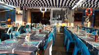 Atmosphère du Restaurant de fruits de mer La Marine du Cap à Le Cap d'Agde - n°9