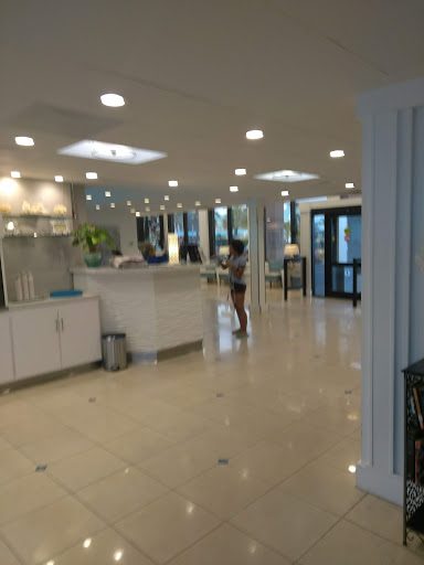 Beach Resort «Bilmar Beach Resort», reviews and photos, 10650 Gulf Blvd, Treasure Island, FL 33706, USA