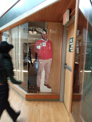  «L.L. Bean», reviews and photos, 8 Glen Rd, West Lebanon, NH 03784, USA