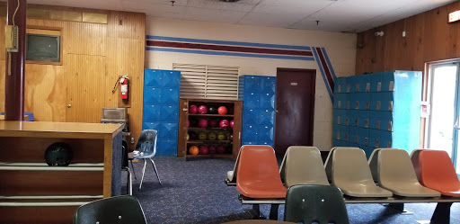 Bowling Alley «Westbrook Lanes Family Bowling Center», reviews and photos, 1 Creek Rd, Brooklawn, NJ 08030, USA