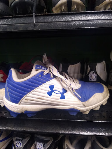 Sporting Goods Store «Play It Again Sports- Arnold, MO», reviews and photos, 223 Arnold Crossroads Center, Arnold, MO 63010, USA