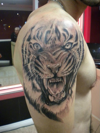 Tattoo Shop «Glendale Ink Tattoo Shop», reviews and photos, 6310 San Fernando Rd, Glendale, CA 91201, USA