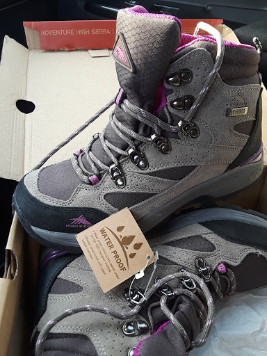 Sporting Goods Store «Big 5 Sporting Goods - Cathedral City», reviews and photos, 31033 Date Palm Dr #2, Cathedral City, CA 92234, USA