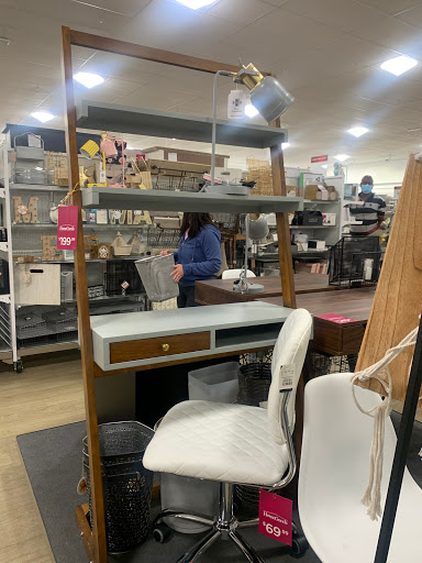 Home Goods Store «Home Goods», reviews and photos, 517 N Stephanie St, Henderson, NV 89014, USA