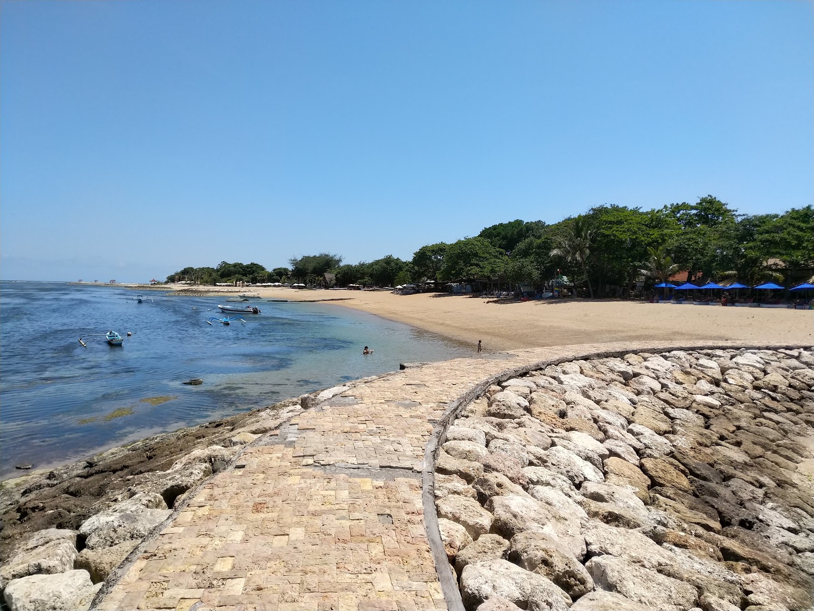 Foto di Sindhu Beach con molto pulito livello di pulizia