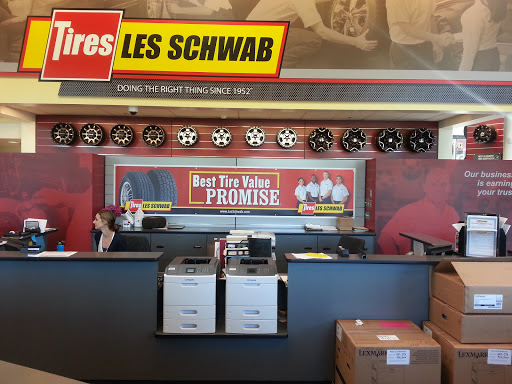 Tire Shop «Les Schwab Tire Center», reviews and photos, 58405 Columbia River Hwy, St Helens, OR 97051, USA