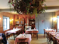 Atmosphère du Restaurant français Auberge la Broc Assiette à Charnay - n°20