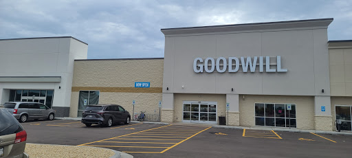 Thrift Store «Goodwill - Hudson», reviews and photos