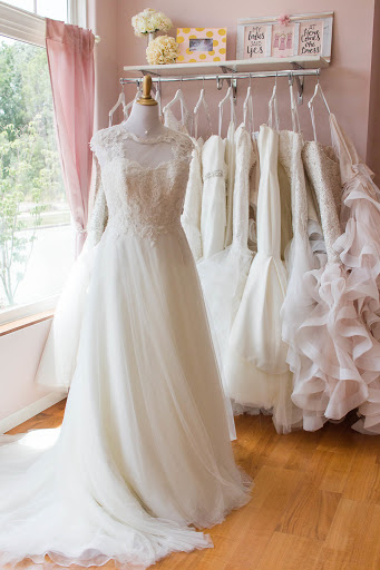 Bridal Shop «Here Comes The Dress», reviews and photos, 850 E 1050 N #101, Chesterton, IN 46304, USA