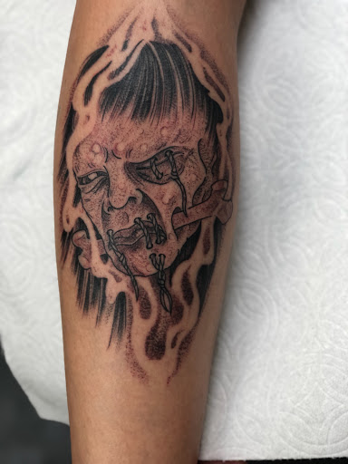 Tattoo Shop «Nine Lives Tattoo», reviews and photos, 61 N Holladay Dr, Seaside, OR 97138, USA