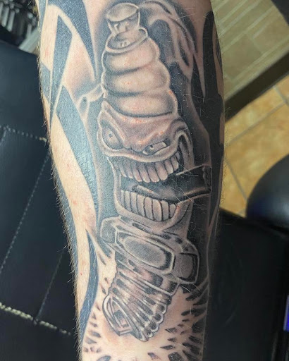 Explore small daisy tattoo ideas, creative tattoo ideas in Round Rock, available at Legacy Tattoos & Piercing