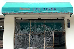 los yeyos taqueria image