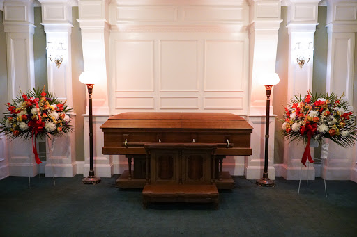 Glascott Funeral Home image 7