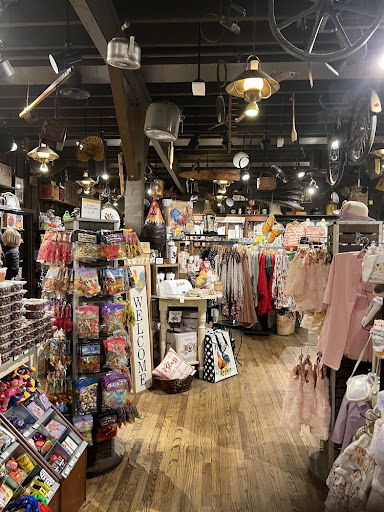 American Restaurant «Cracker Barrel Old Country Store», reviews and photos, 6050 National Rd E, Richmond, IN 47374, USA