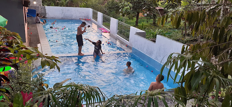 EDEN GARDEN SWIMMING POOL AND SNACKS