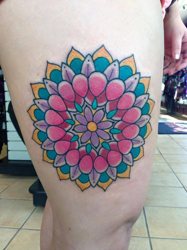 Tattoo Shop «Attitudes Muskegon», reviews and photos, 1610 Evanston Ave, Muskegon, MI 49442, USA