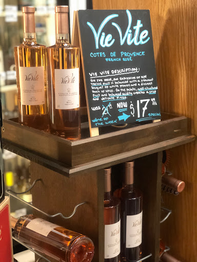 Liquor Store «Miami Beach Liquors», reviews and photos, 814 Alton Rd, Miami Beach, FL 33139, USA