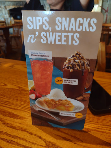 American Restaurant «Cracker Barrel Old Country Store», reviews and photos, 145 Prospect Hill Rd, East Windsor, CT 06088, USA