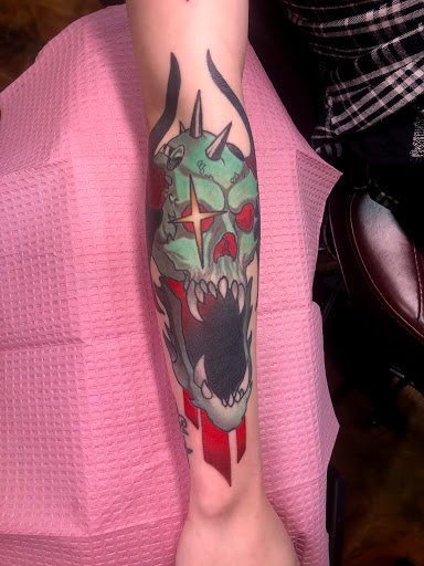 Explore 1x1 tattoo ideas, creative tattoo ideas in Marietta, available at The Queen Bee Tattoo and Piercing Parlour