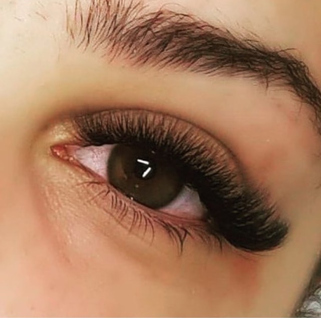 Lashes by Lisa