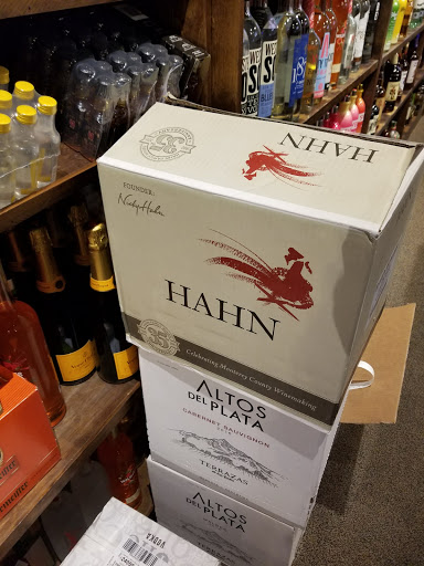 Liquor Store «1001 Wine & Spirits», reviews and photos, 1001 Ross Ave Suite 100, Dallas, TX 75202, USA