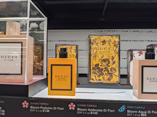 Cosmetics Store «SEPHORA», reviews and photos, 1 Garden State Plaza Blvd, Paramus, NJ 07652, USA