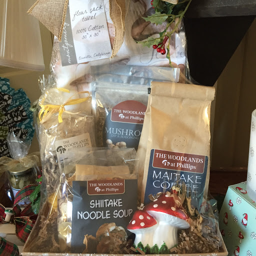 Produce Market «The Woodlands at Phillips», reviews and photos, 1020 Kaolin Rd, Kennett Square, PA 19348, USA