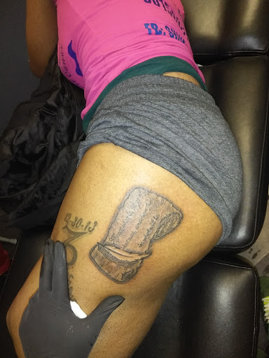 Tattoo Shop «Emotionz Tattoos», reviews and photos, 7490 Old National Hwy, Riverdale, GA 30296, USA