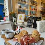 Photo n°1 de l'avis de elena.o fait le 16/10/2022 à 11:05 sur le  Mini Market da Anna à Mazzeo