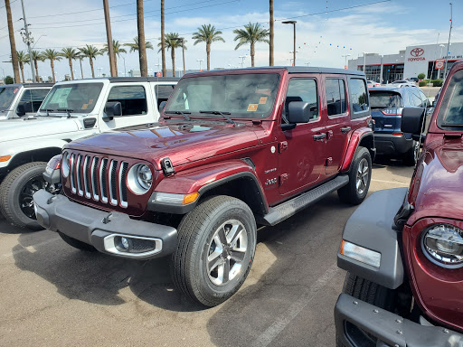 Chrysler Dealer «Moore Chrysler Jeep», reviews and photos, 8600 W Bell Rd, Peoria, AZ 85382, USA