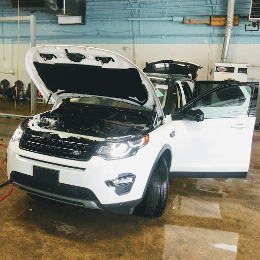 Car Wash «Ruby Hand Carwash», reviews and photos, 4334 N California Ave, Chicago, IL 60618, USA