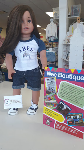 Consignment Shop «Wee Boutique», reviews and photos, 6122 N U.S. Hwy 41, Apollo Beach, FL 33572, USA
