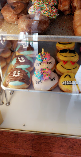 Bakery «Aliso Bakery & Donuts», reviews and photos, 23411 Aliso Viejo Pkwy, Aliso Viejo, CA 92656, USA