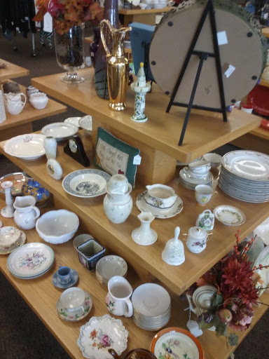 Thrift Store «Assistance League of Austin», reviews and photos, 4901 Burnet Rd, Austin, TX 78756, USA