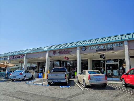 T-Mobile, 1847 El Camino Real, Burlingame, CA 94010, USA, 