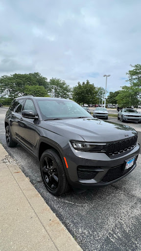 Car Dealer «Gurnee Chrysler Jeep Dodge Ram», reviews and photos, 7255 Grand Ave, Gurnee, IL 60031, USA