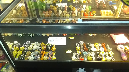 Tobacco Shop «HOPPY TRAILS SMOKE SHOP», reviews and photos, 4938 Allen Rd, Zephyrhills, FL 33541, USA