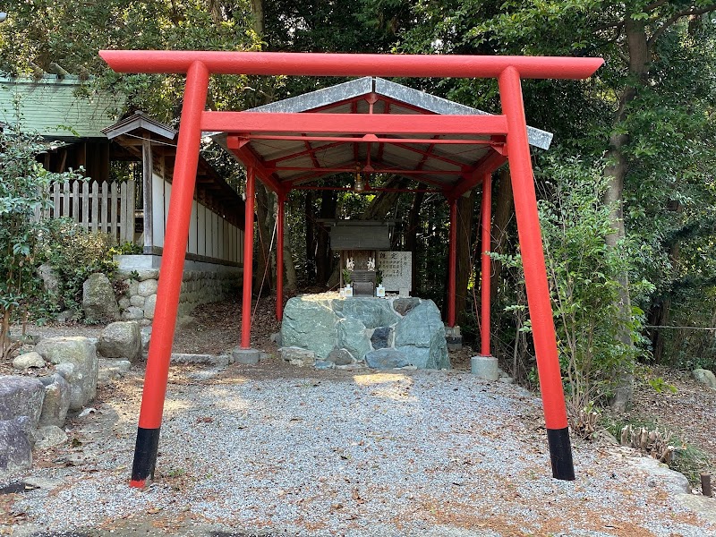 稲荷神社(境内社)